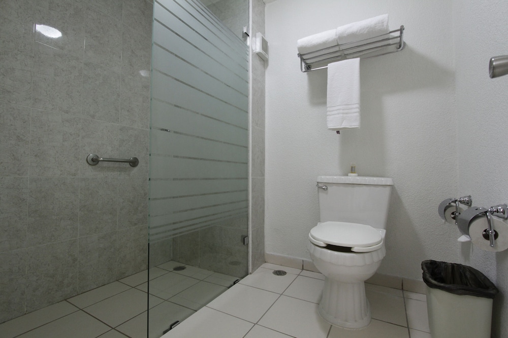 Quinta Dorada Hotel and Suites 14/34