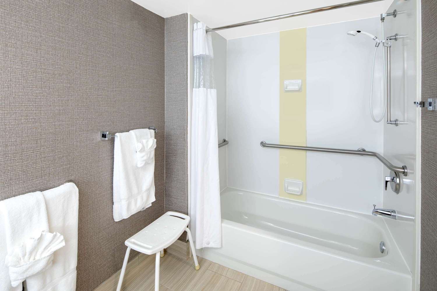 Wingate by Wyndham Greenville Airport 39/40