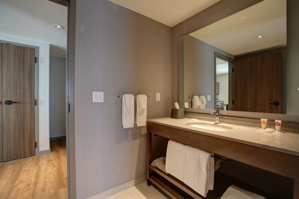Hyatt Place at Wichita State University 7/37