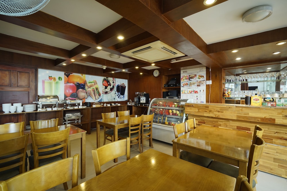Hoang Yen Hotel 36/48