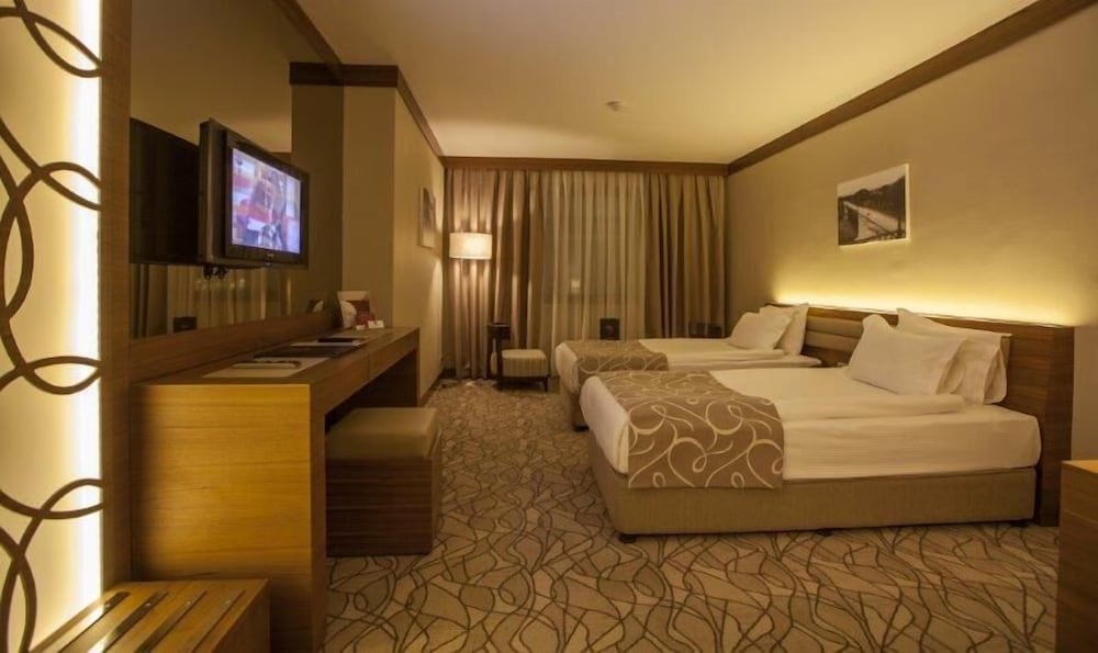 Grand Hotel Gaziantep 30/68