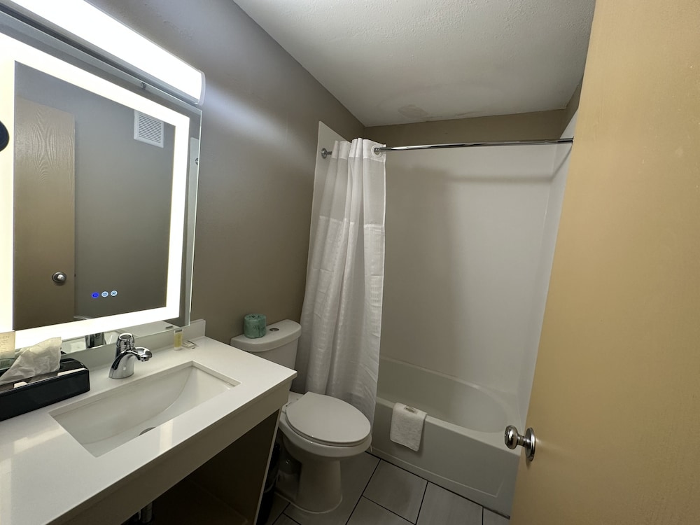 Super 8 By Wyndham Baltimore/Essex Area 18/20
