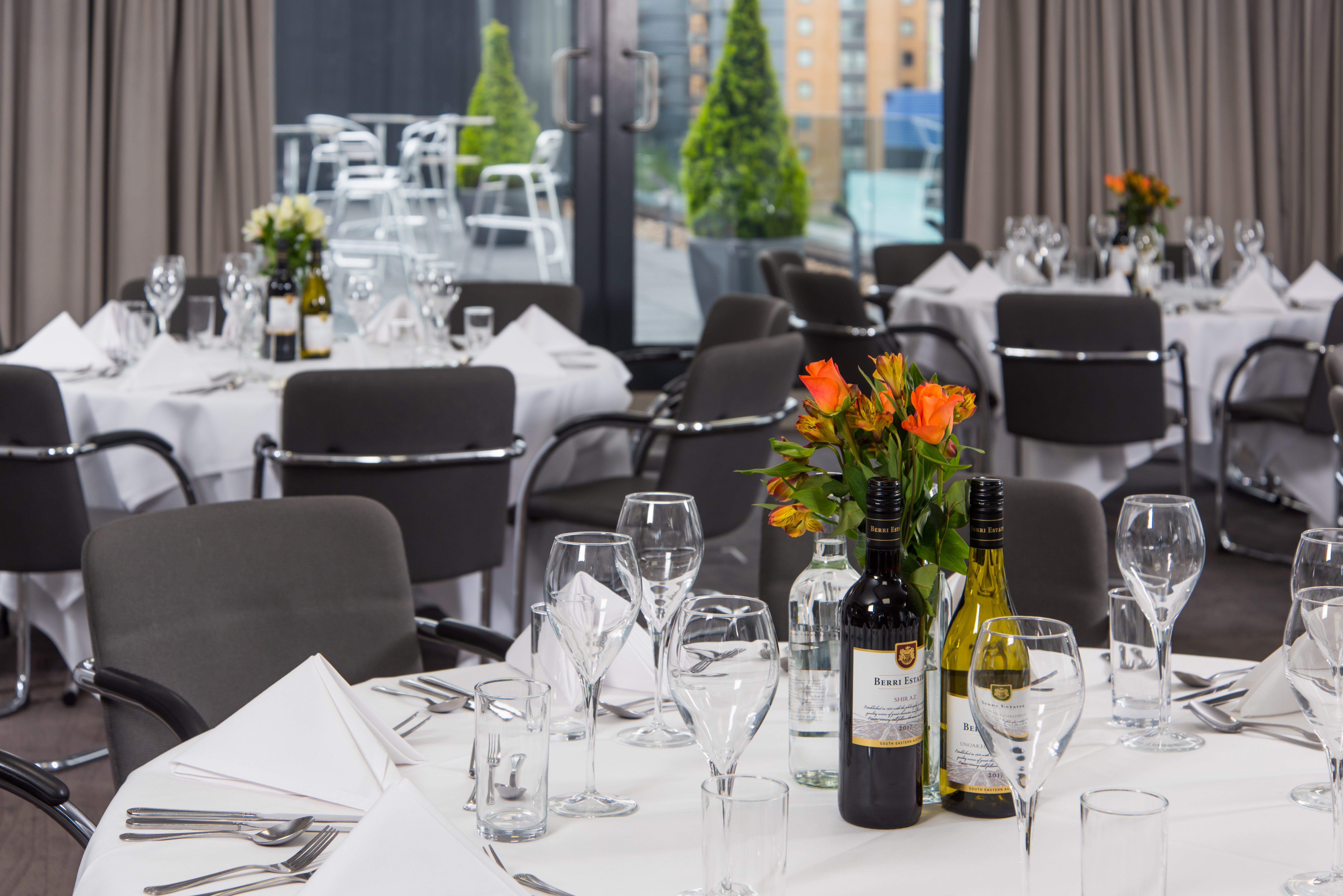 Holiday Inn London West 50/75