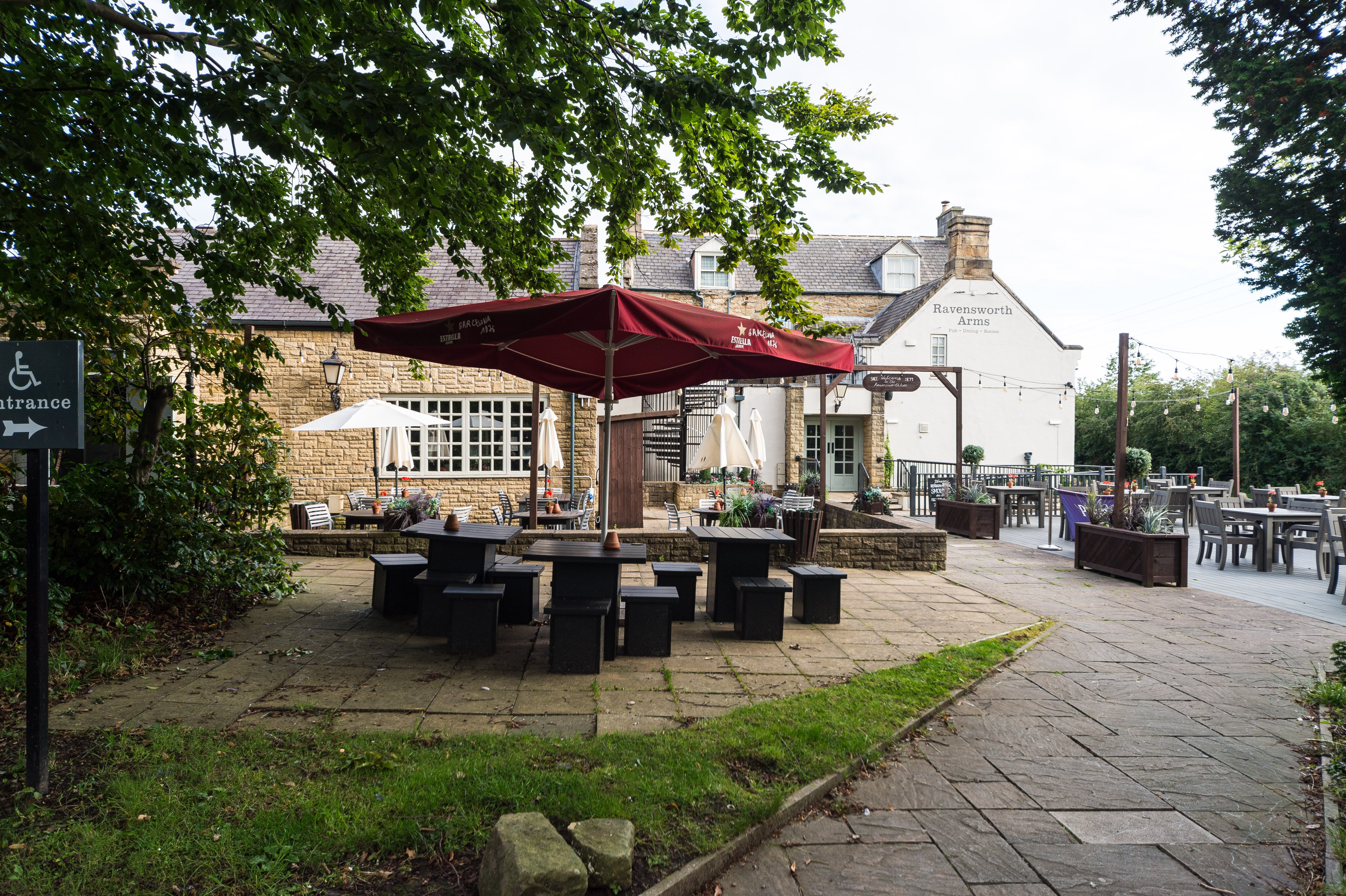 Ravensworth Arms Hotel 37/39