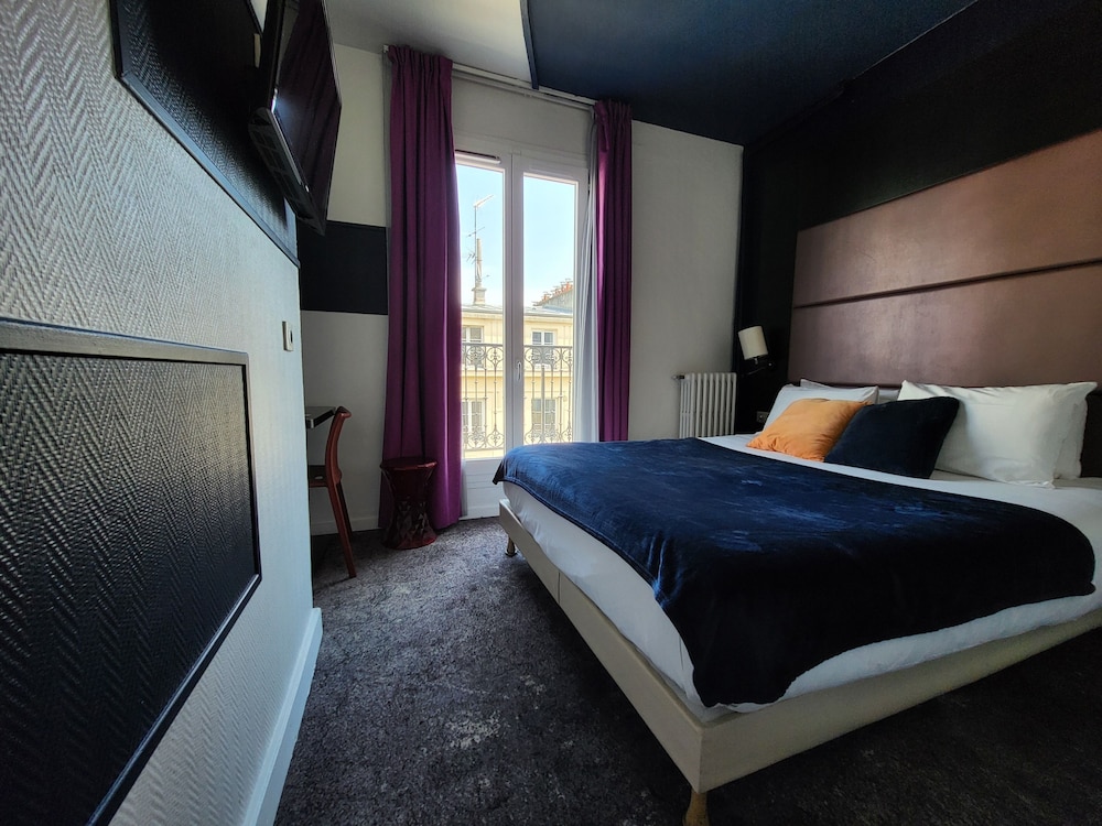 غرفة بسرير كوين، Accueil Hotel Paris Pigalle Montmartre 3/10