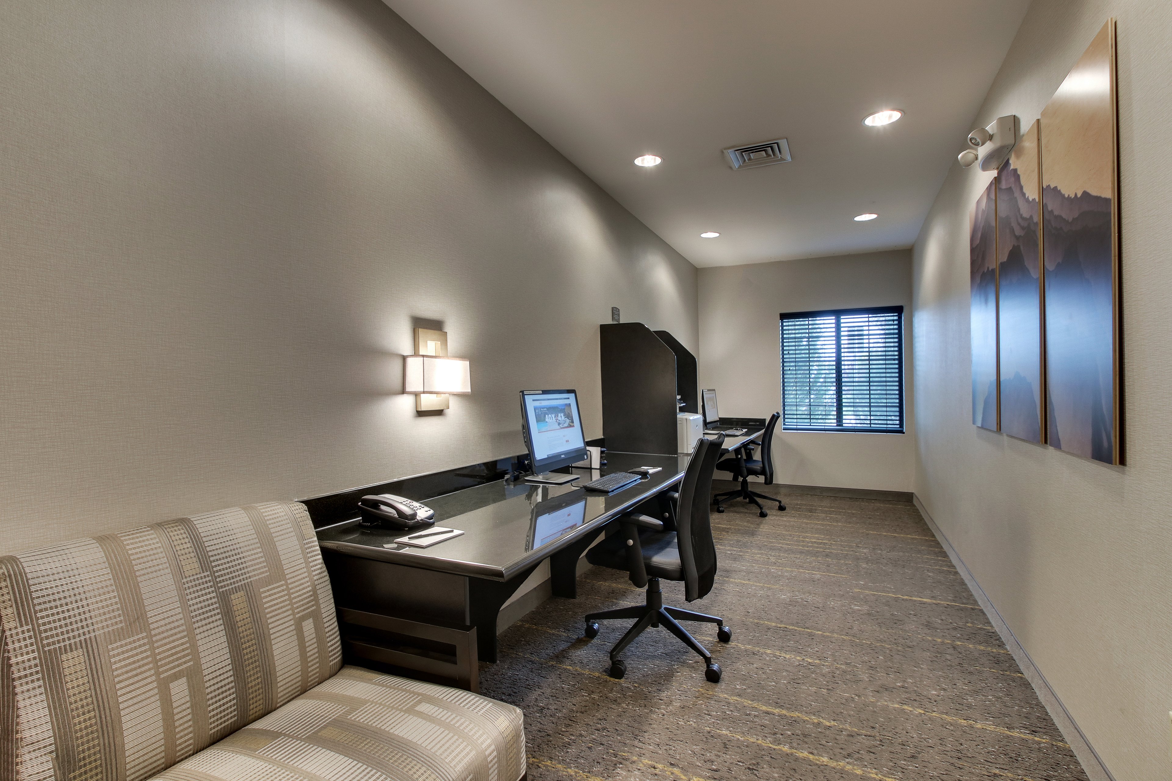 Staybridge Suites Missoula 55/59