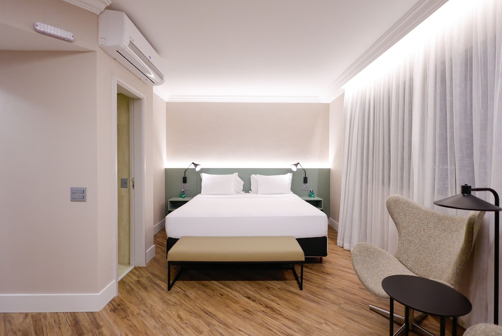 Luxury Executive King Suite, Non-Smoking