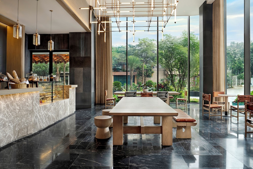 Dusit Le Palais Tu Hoa Hanoi 61/87