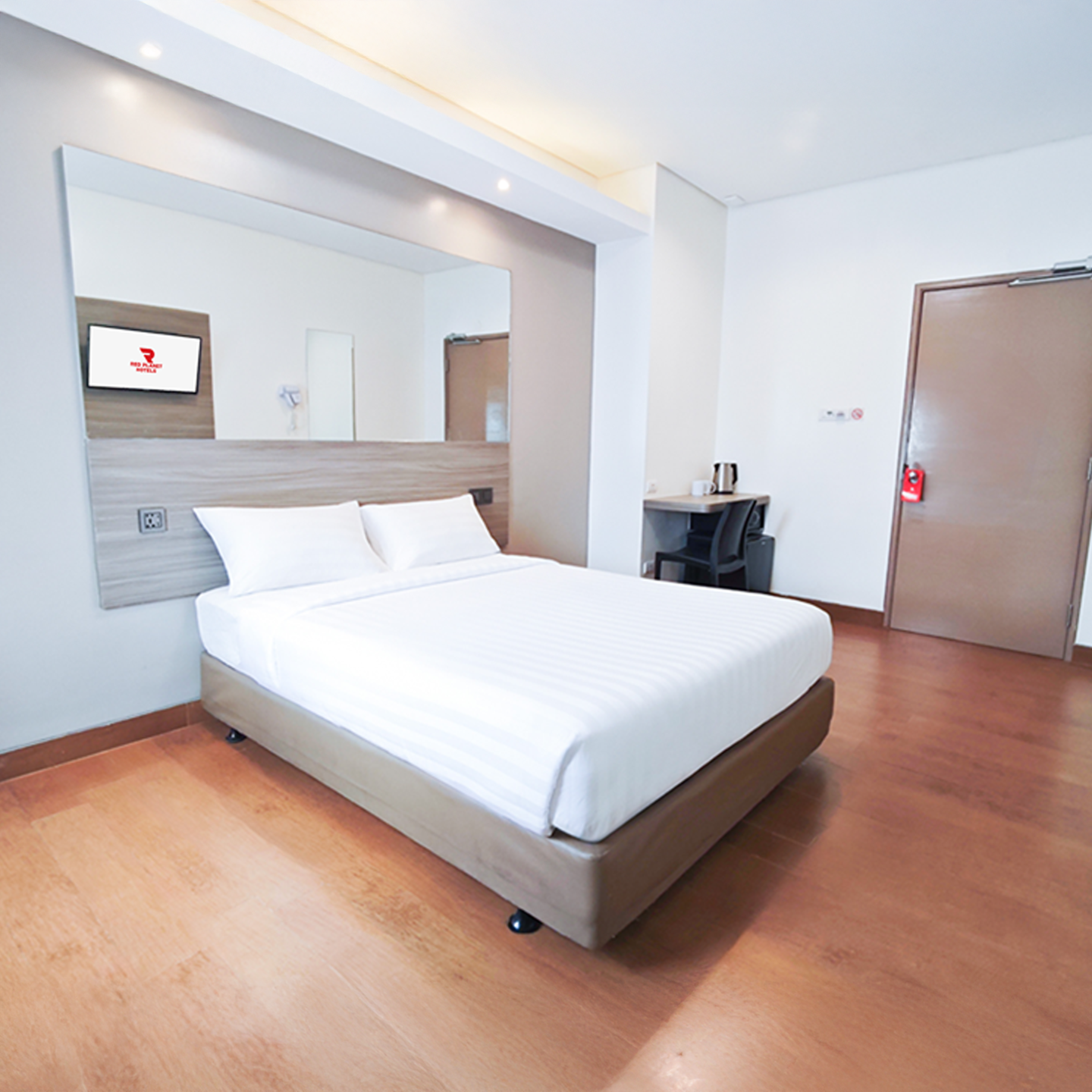 City, Double Bed