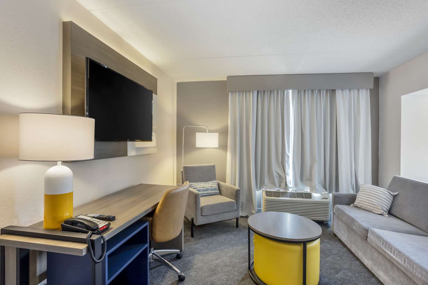 Comfort Inn and Suites Voorhees - Mt. Laurel 10/17