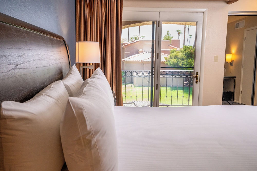 Valley, Villa, King Bed, Garden View, Two Story