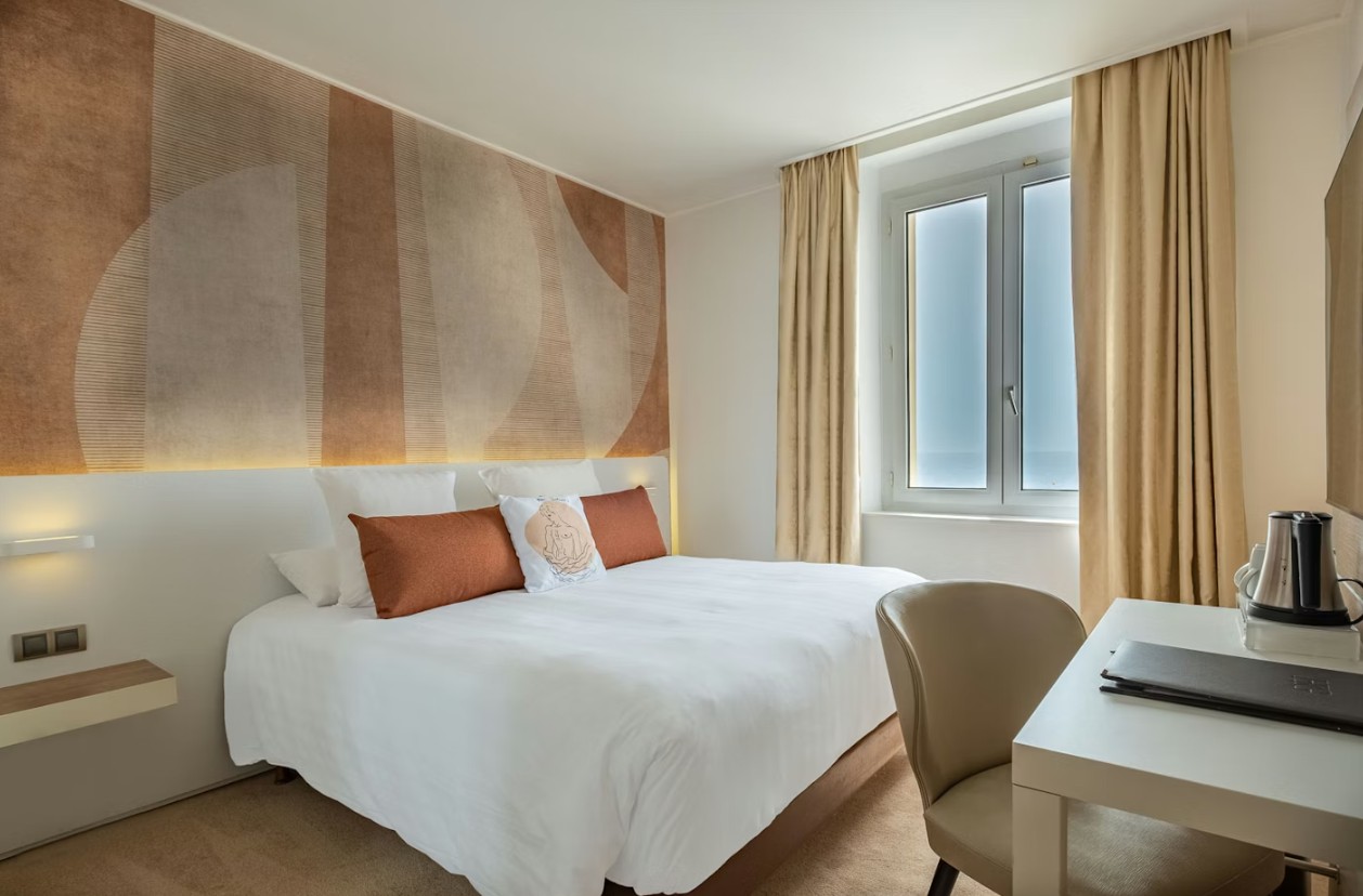 غرفة بسرير مزدوج أو سريرين منفصلين بإطلالة على البحر، Best Western Premier Hotel Prince De Galles 5/7