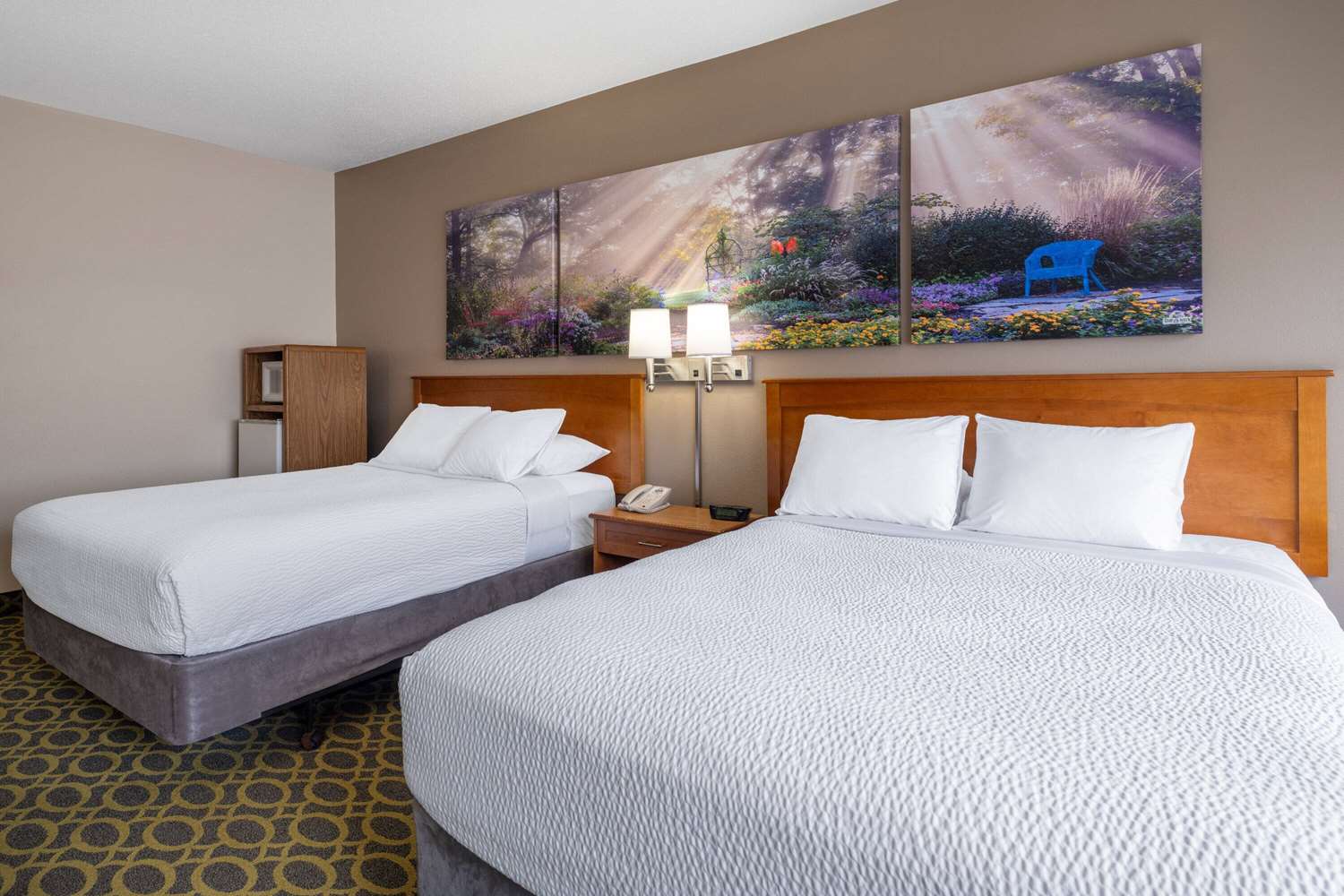 Days Inn & Suites by Wyndham Madison 15/41