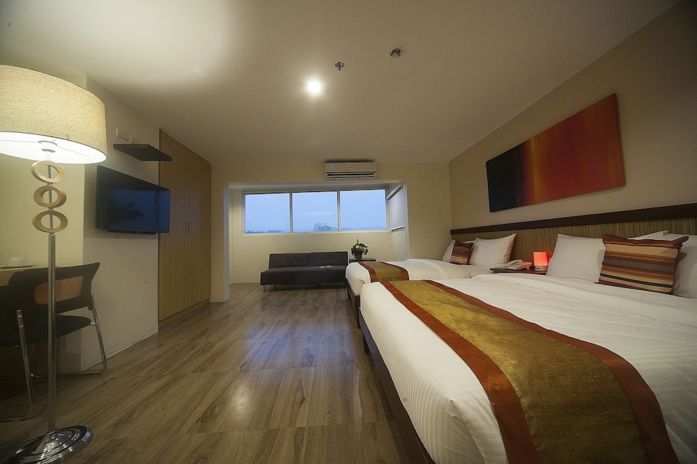 Ns Royal Hotel 8/59
