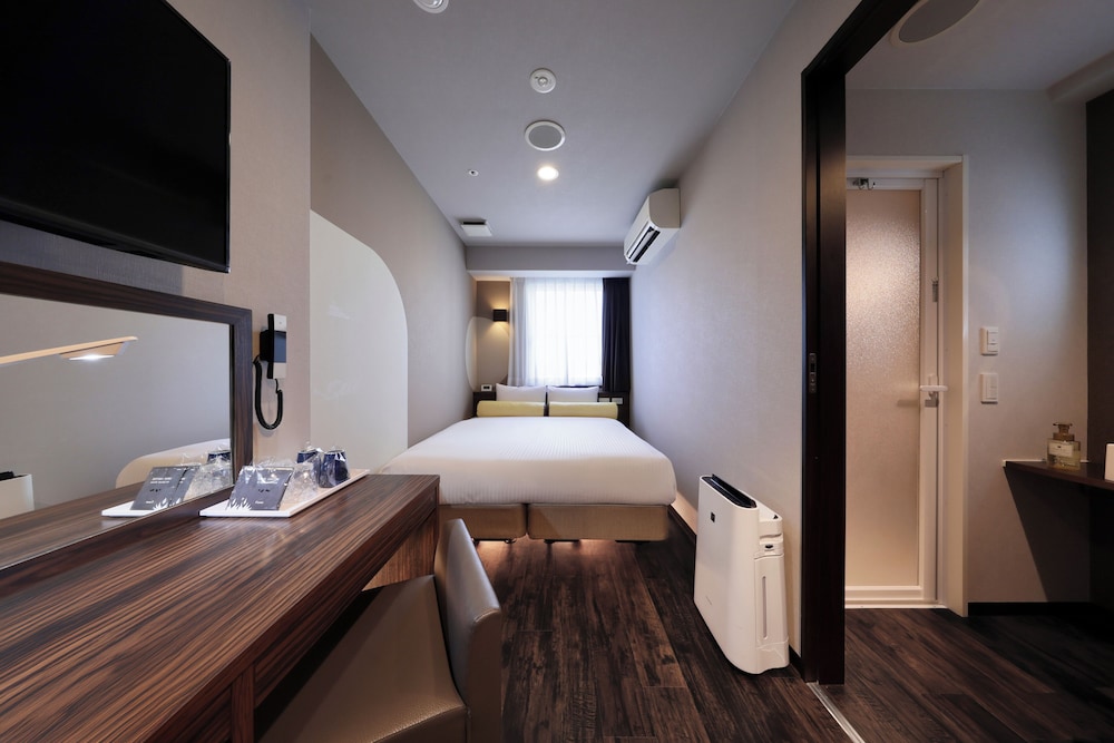 Tanimachi Luxe Hotel 54/57