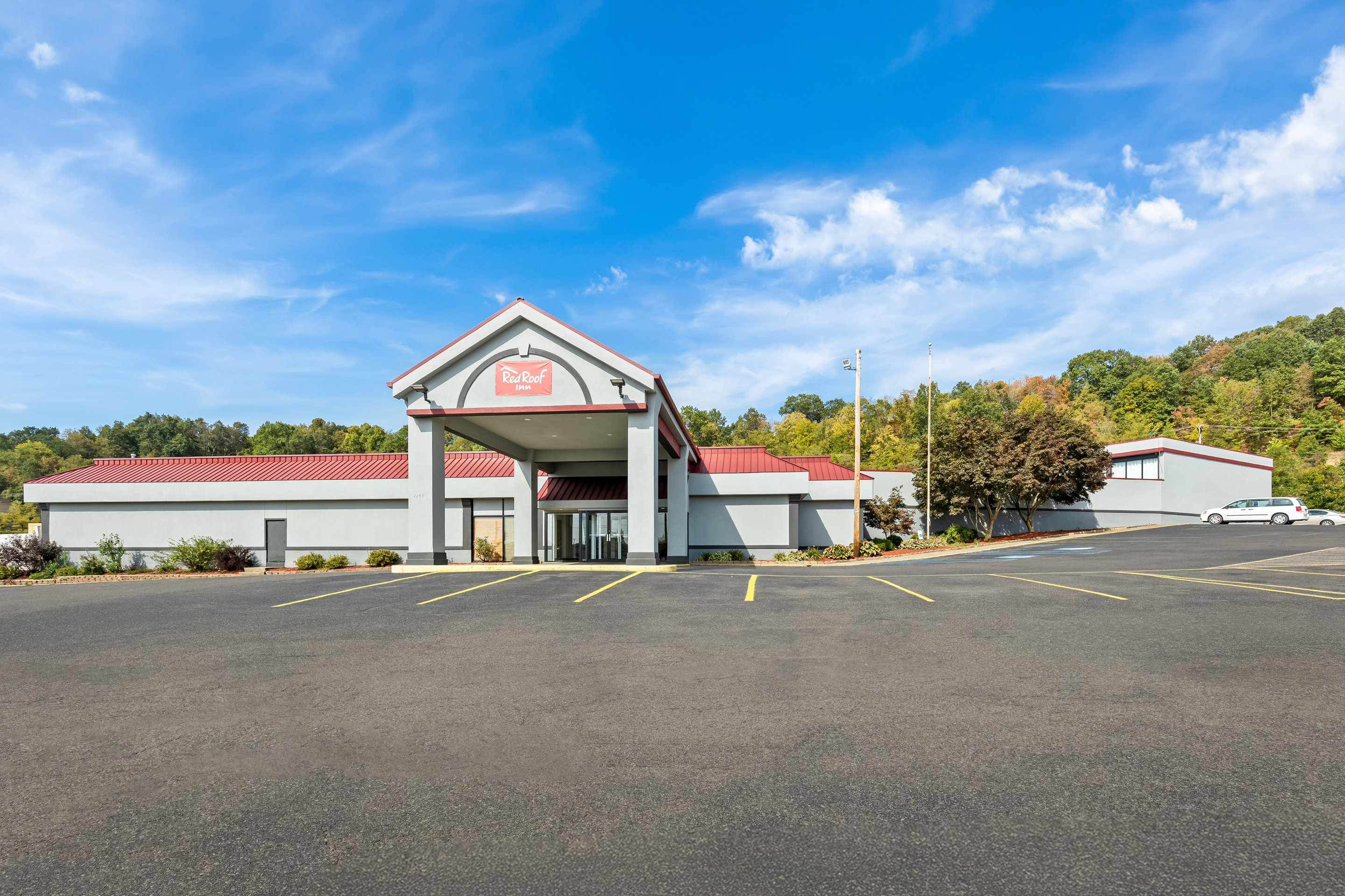 Red Roof Inn Cambridge, OH 23/25