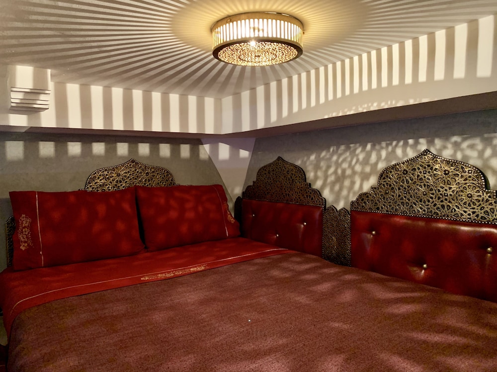 Riad Miral 33/50