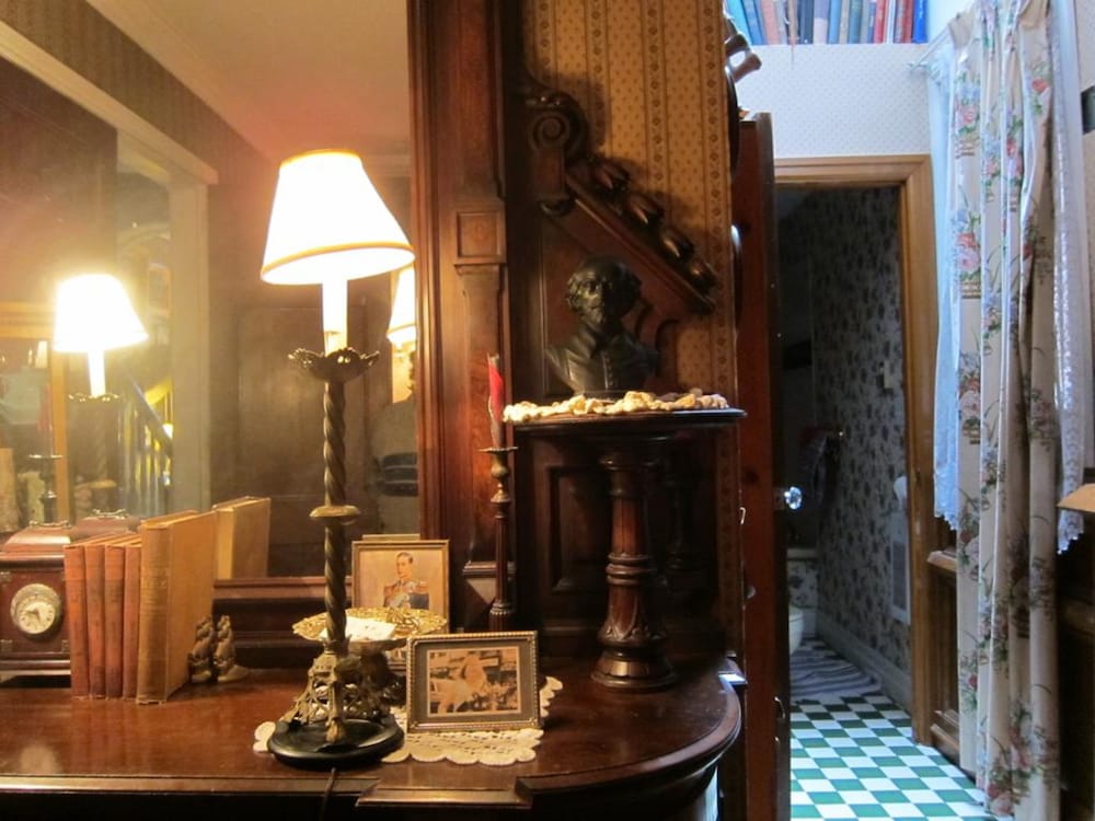 Pimblett's Downtown Toronto B&B 19/47