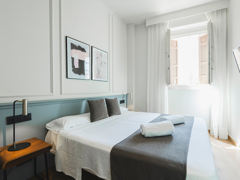 Alcazaba Premium Hostel 17/50
