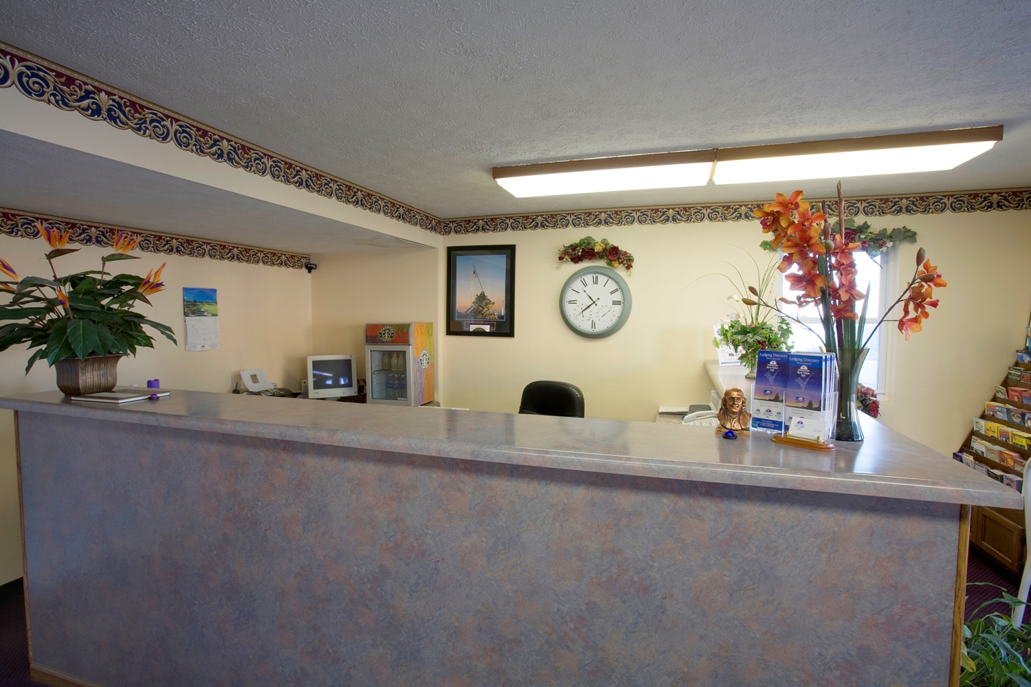 Americas Best Value Inn Litchfield 2/6