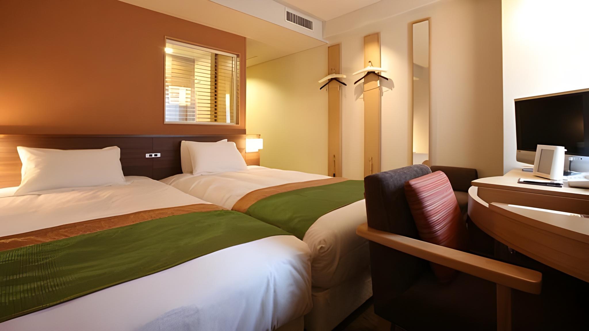 Casual, Standard, Twin Beds