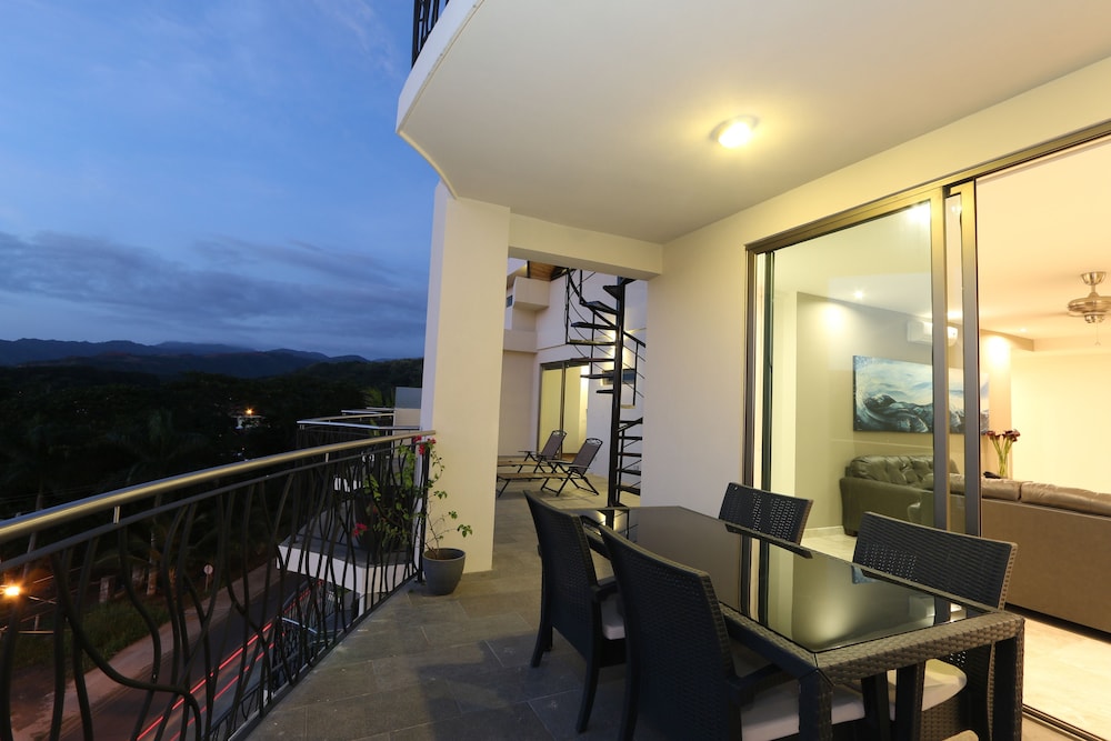 Sky Penthouses At Oceano 41/50