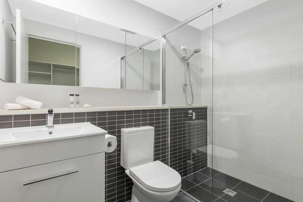 Oaks Brisbane Woolloongabba Suites 72/73