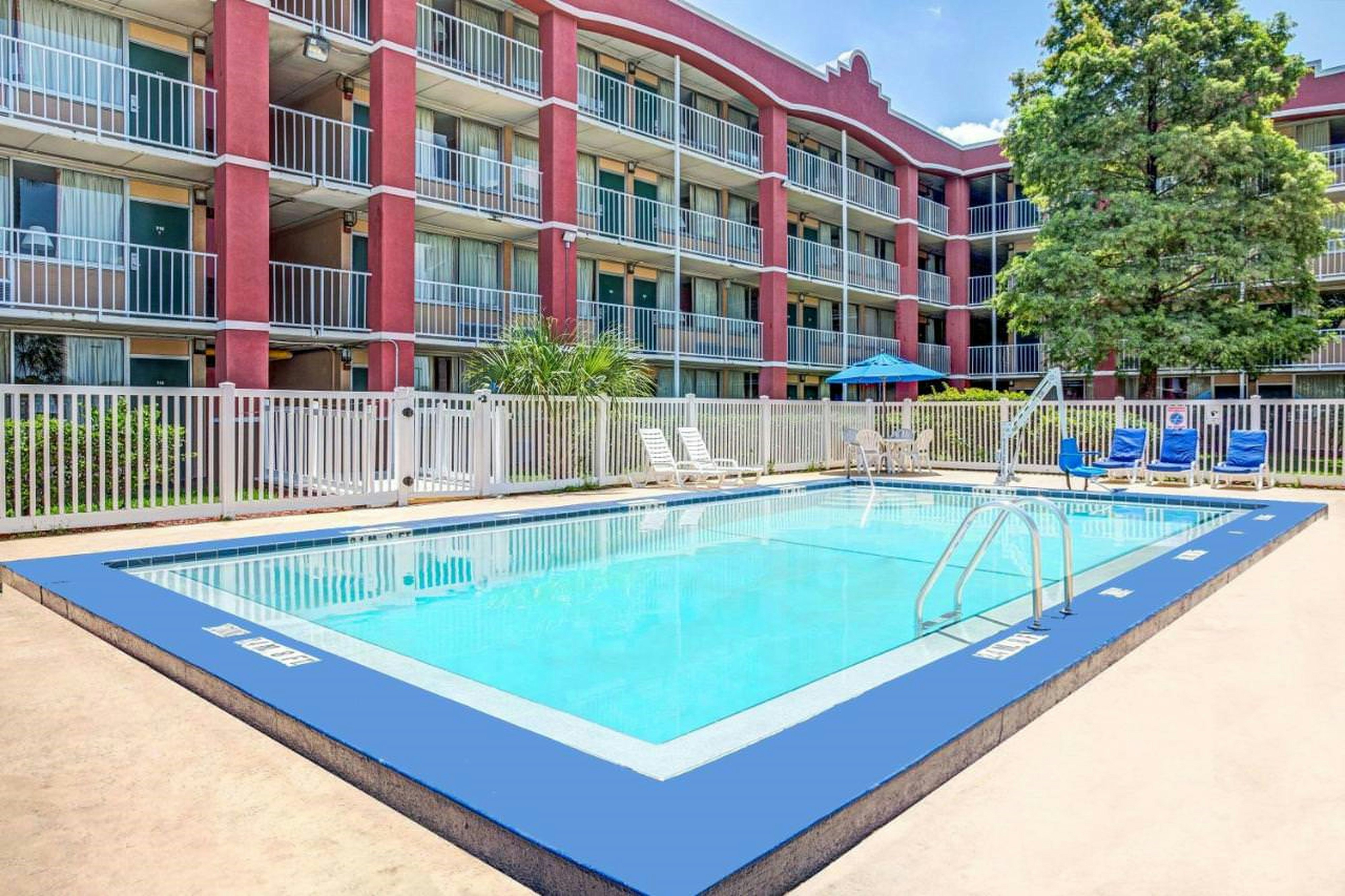 Baymont by Wyndham Orlando North Millenia 4/23