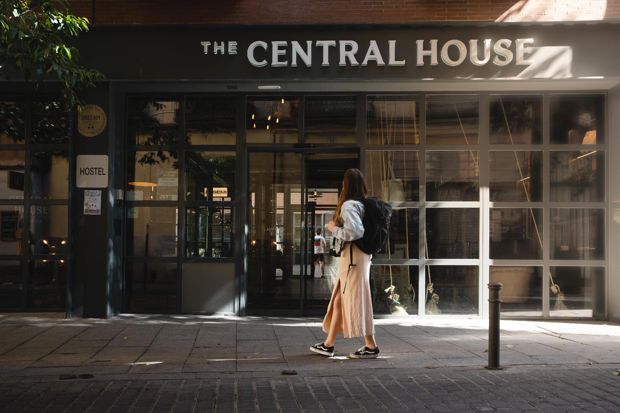 غرفة بأسرّة بطابقين
