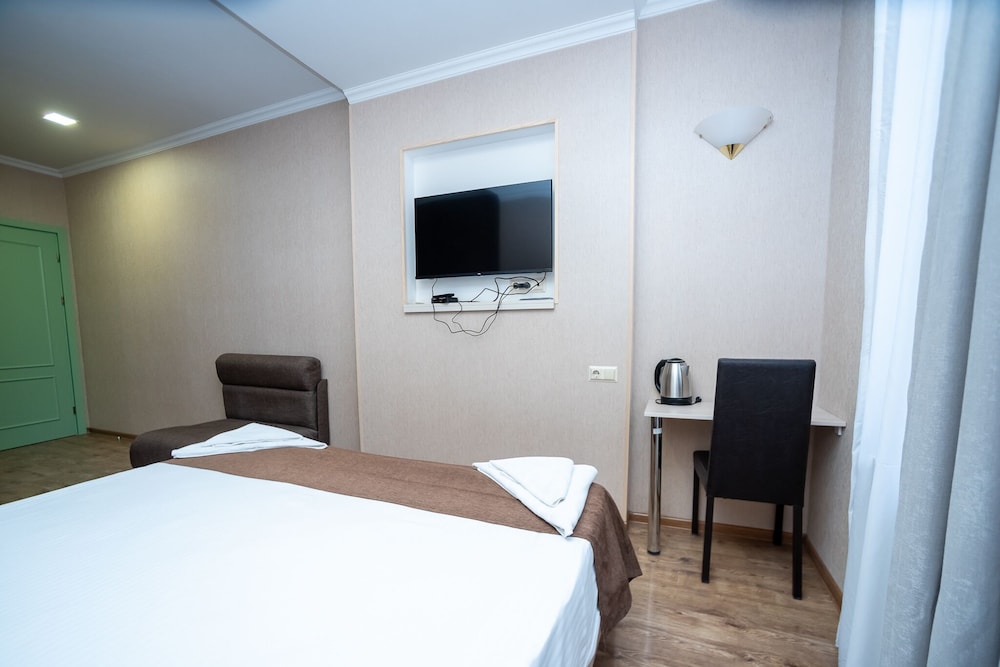 STANDARD, DOUBLE BED