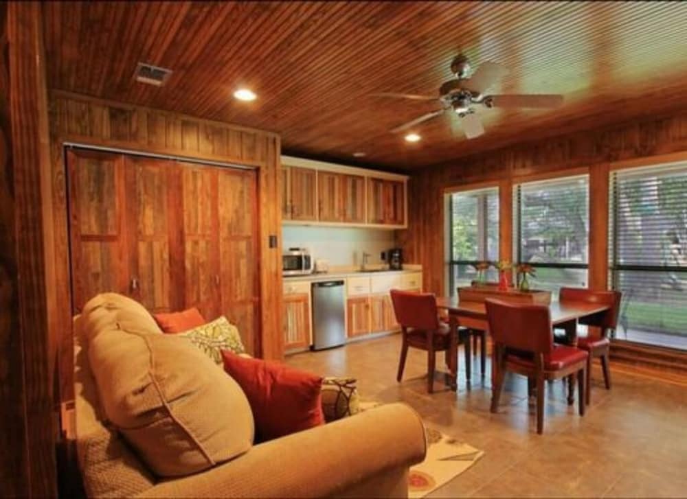 Live Oaks Bed and Breakfast 15/44