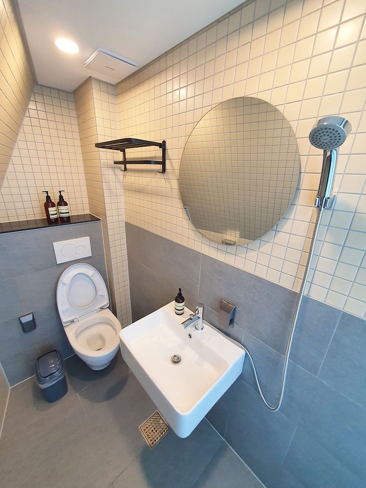 Yolo Guesthouse - Hostel 49/50