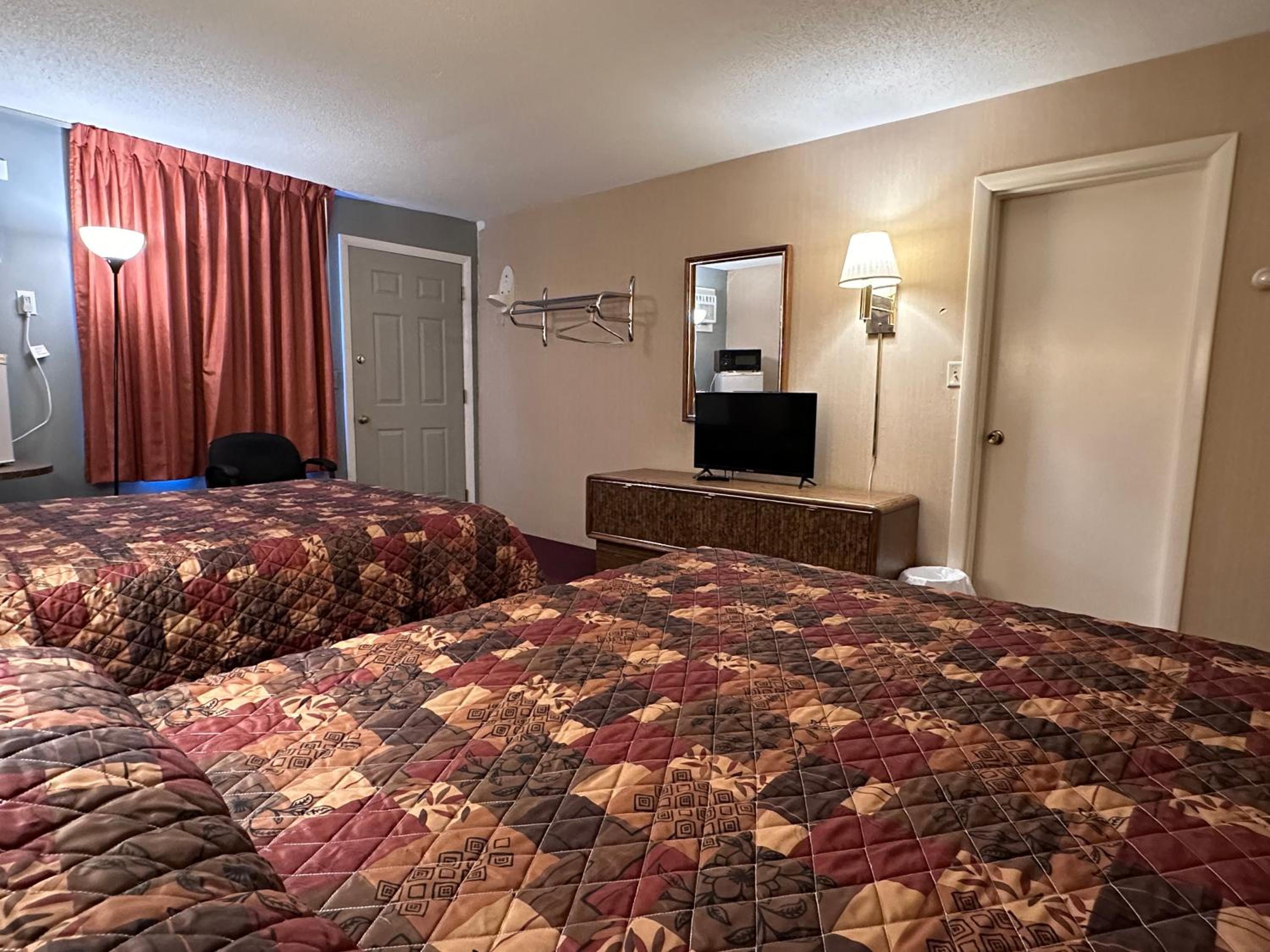 Pamola Motor Lodge 16/27