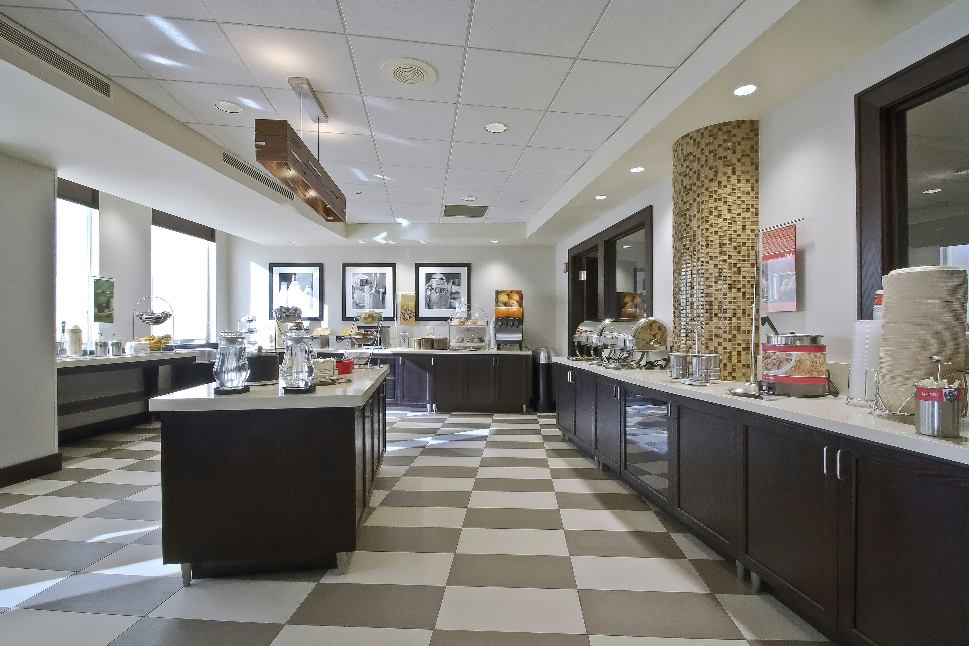 Hampton Inn Suites Columbus Downtown 6/59