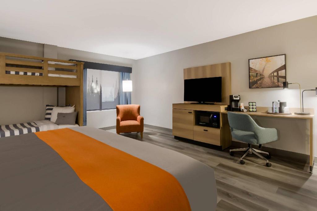 Upgrade, Suite, King and Twin Beds، Graystone Lodge, an Ascend Collection Hotel 6/10