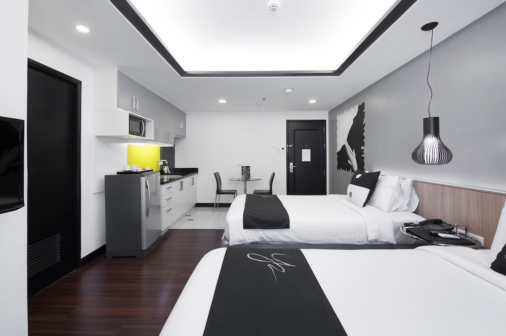 DELUXE, STUDIO, QUEEN BED