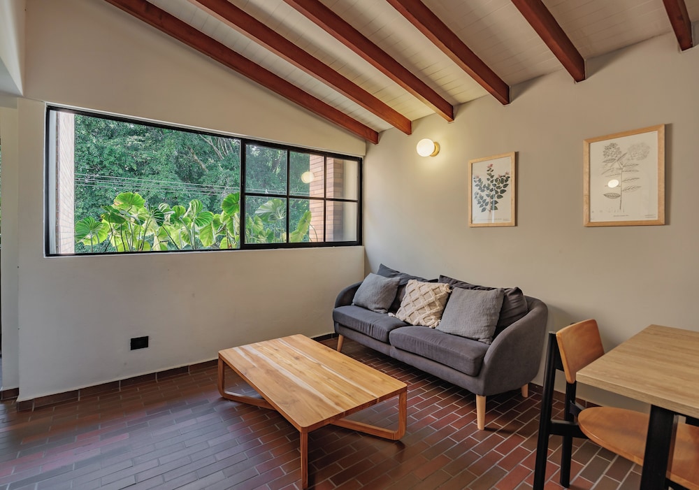 The Somos Flats Laureles 29/49