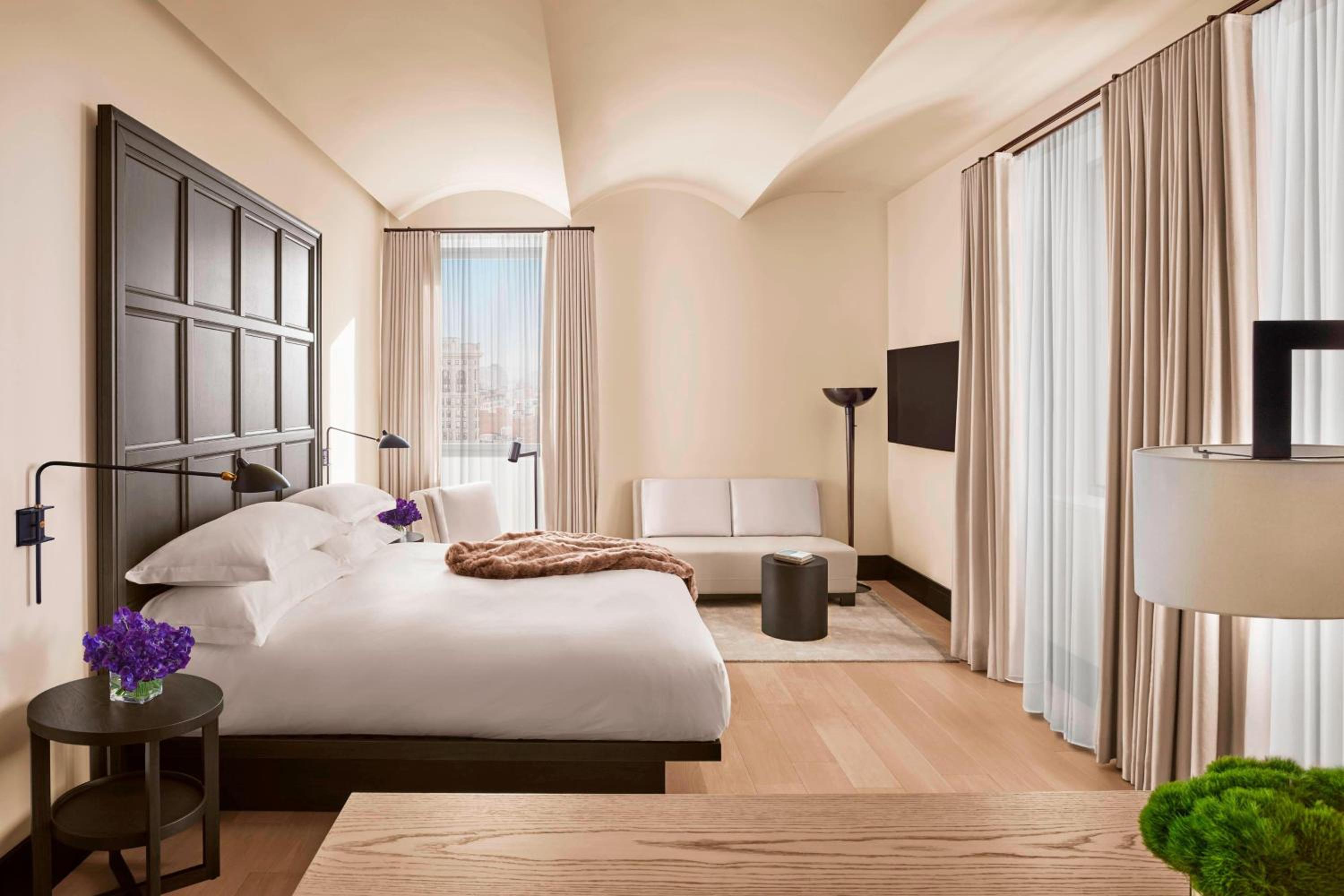 Loft, Studio, King Bed, City View, Accessible