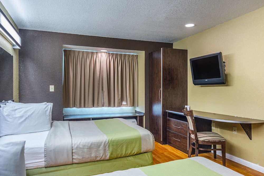 Motel6 Canton GA 20/52