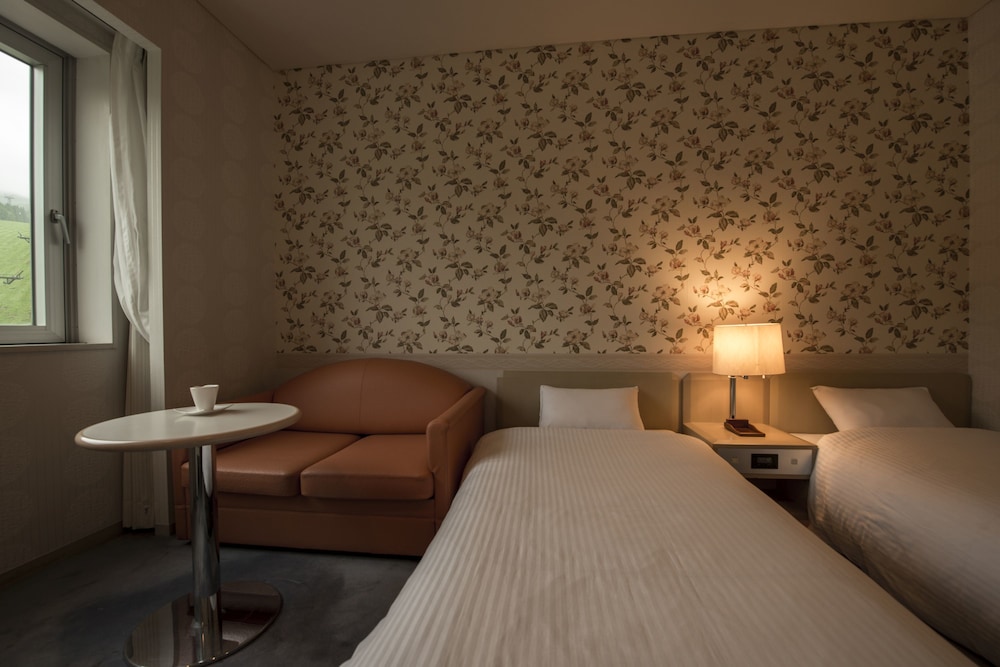 Takamiya Rurikura Resort 15/67