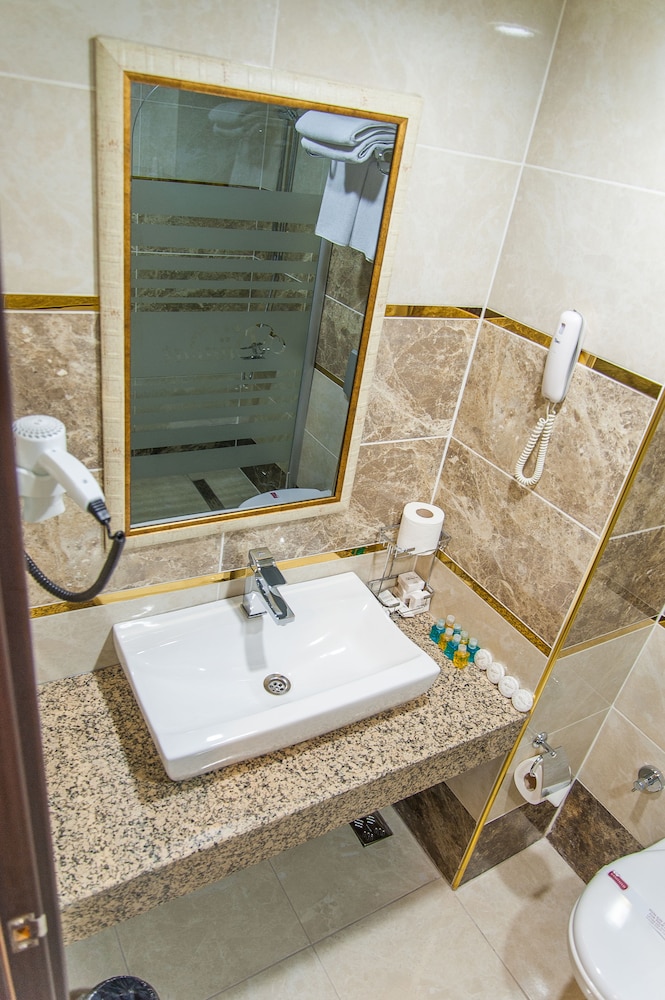 Dundar Hotel 47/48