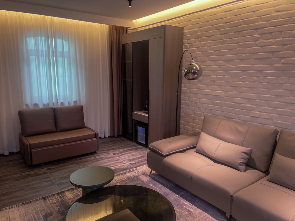Hl 309 Hotel 36/55