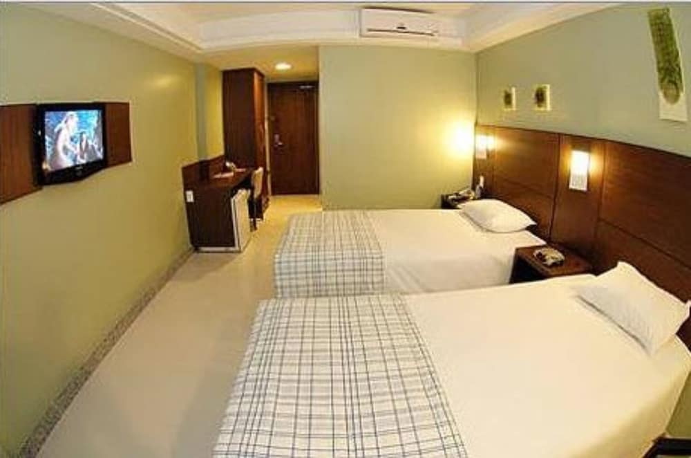 DELUXE, TWIN BEDS