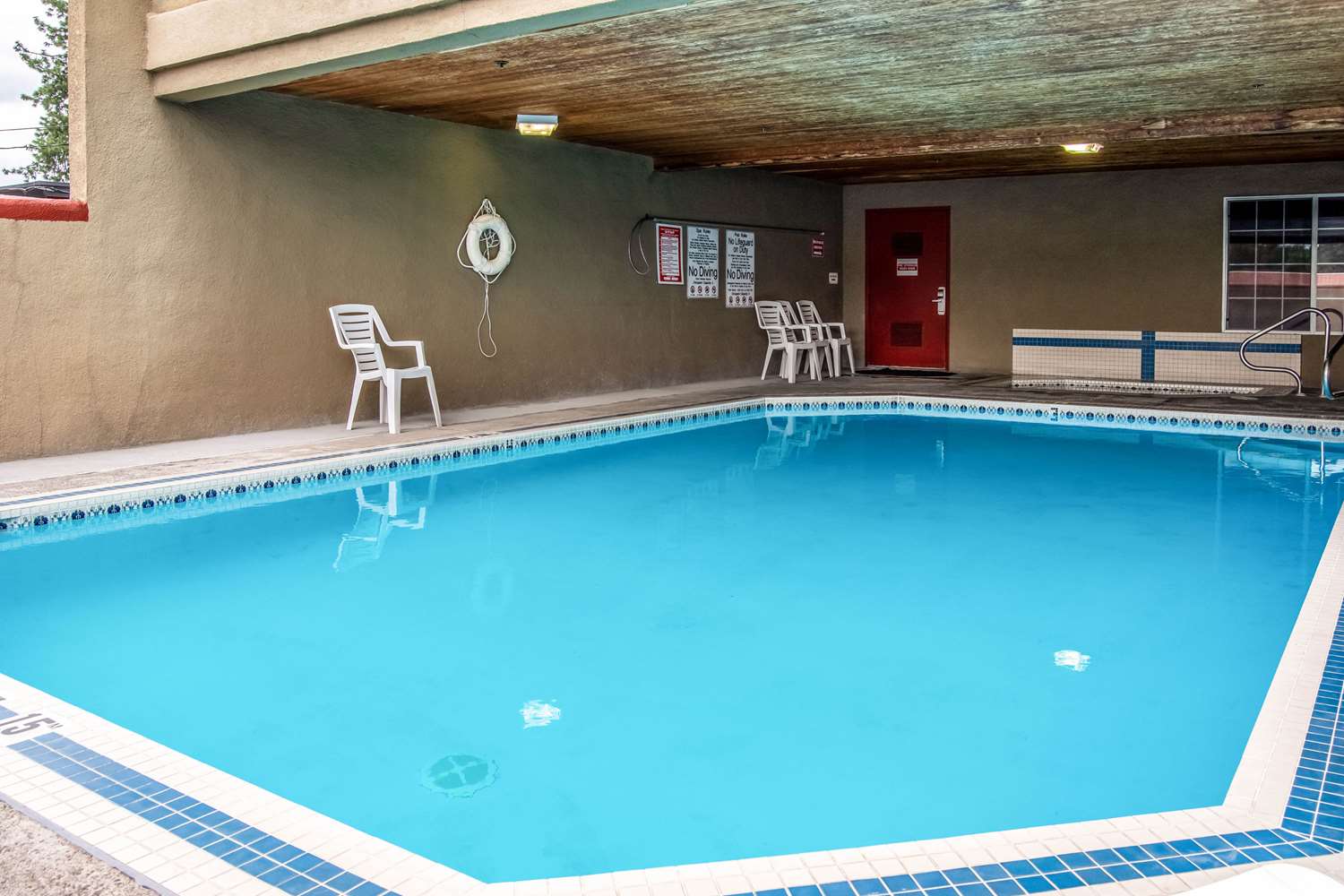 Econo Lodge Southeast 5/13