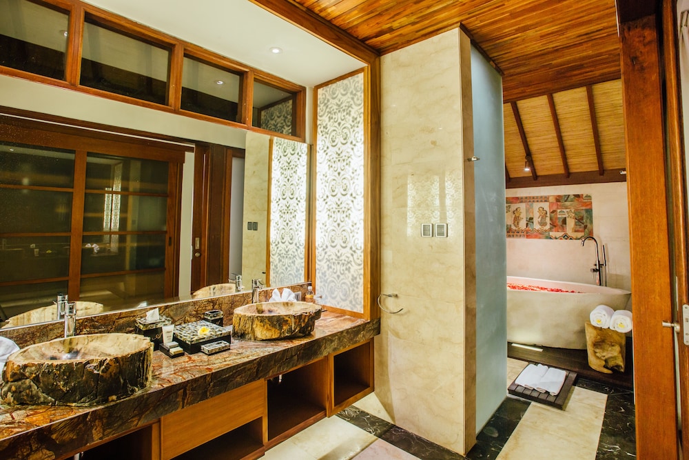Anapuri Villas 48/50