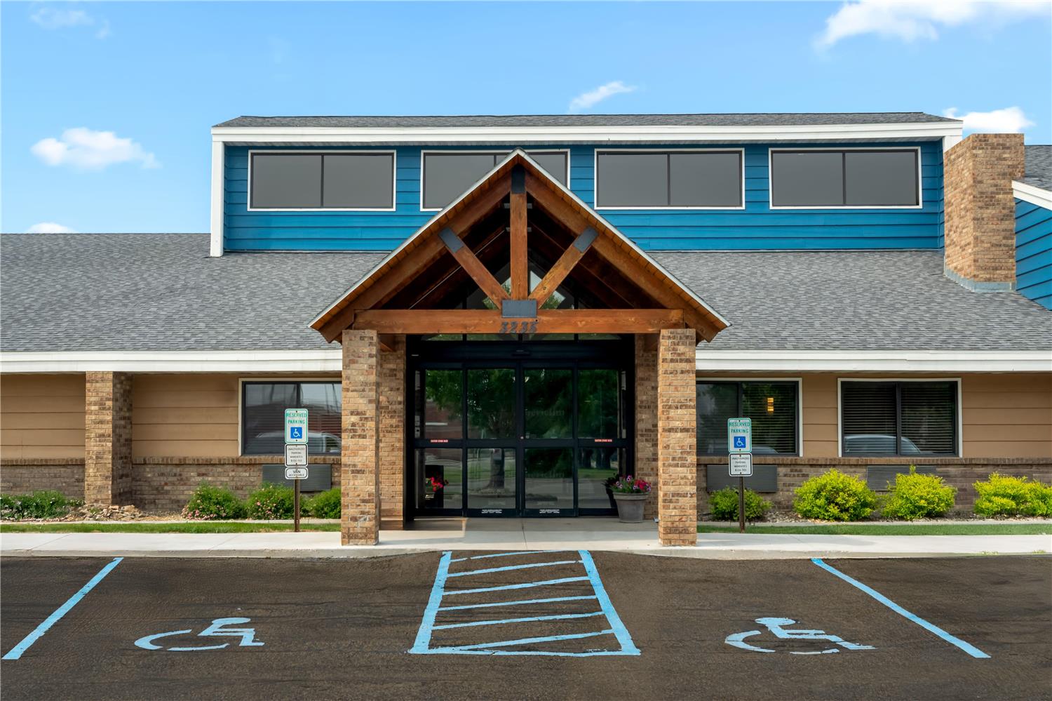 AmericInn by Wyndham Bismarck 48/49