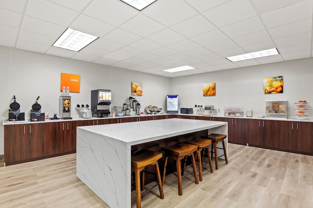 Comfort Inn & Suites Prince George - Fort Lee 49/60