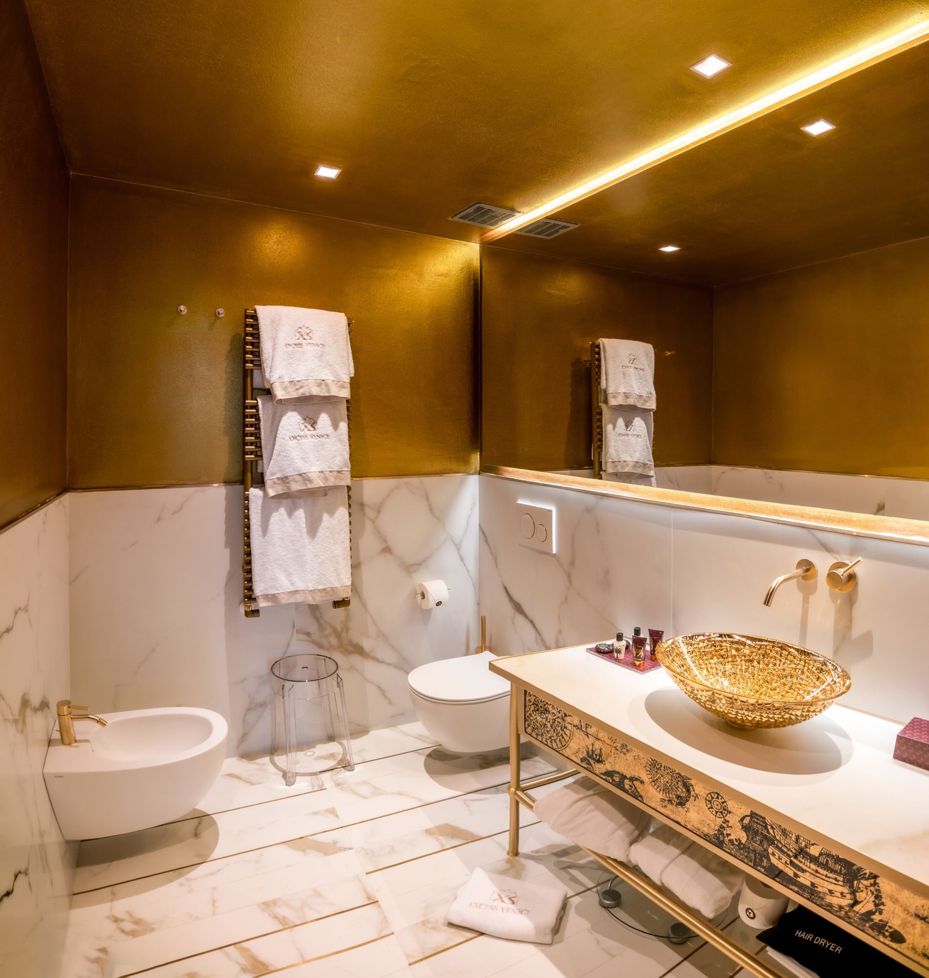 EXECUTIVE, SUITE, CANAL VIEW