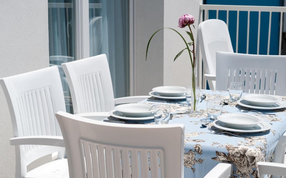 Residence Ten Suite 21/40