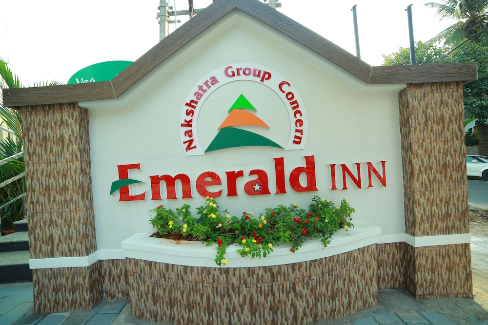NAKSHATRA EMERALD INN GURUVAYUR 2/41